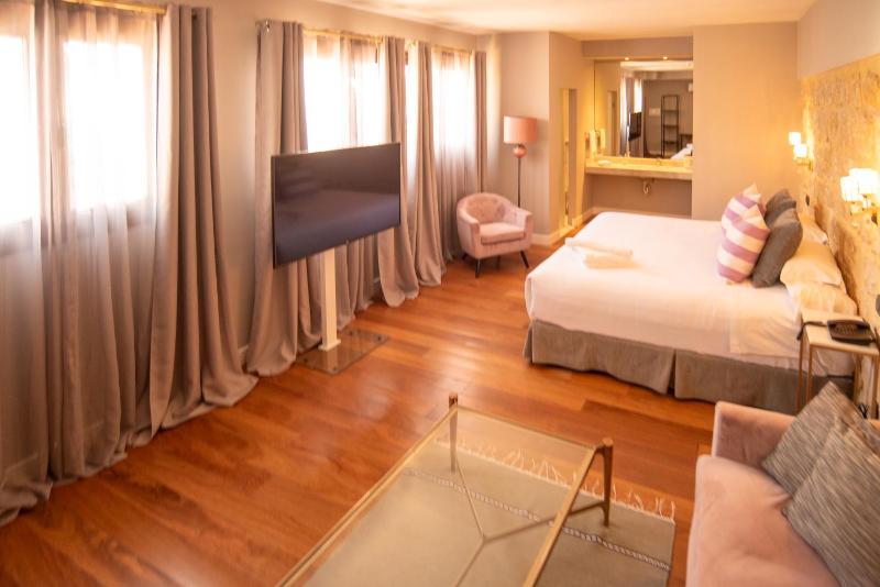  Double Duplex Deluxe Room image 4