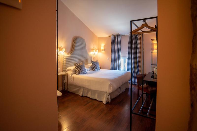 Superior Double Room image 2