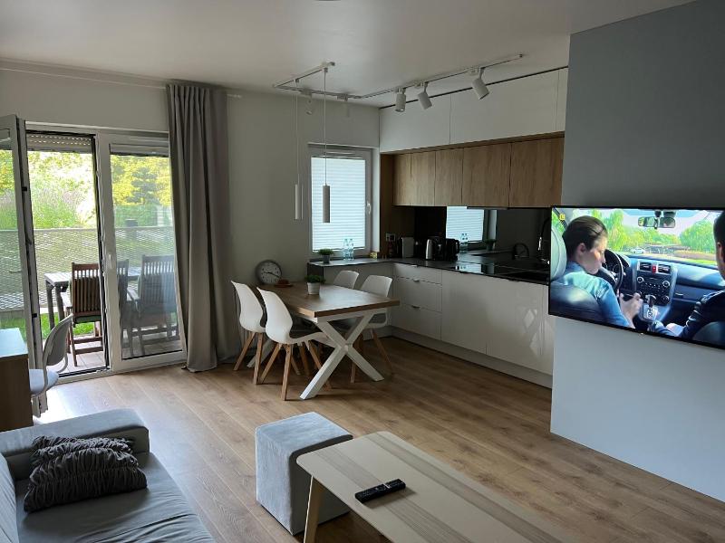 Komfortowe mieszkanie przy parku Images