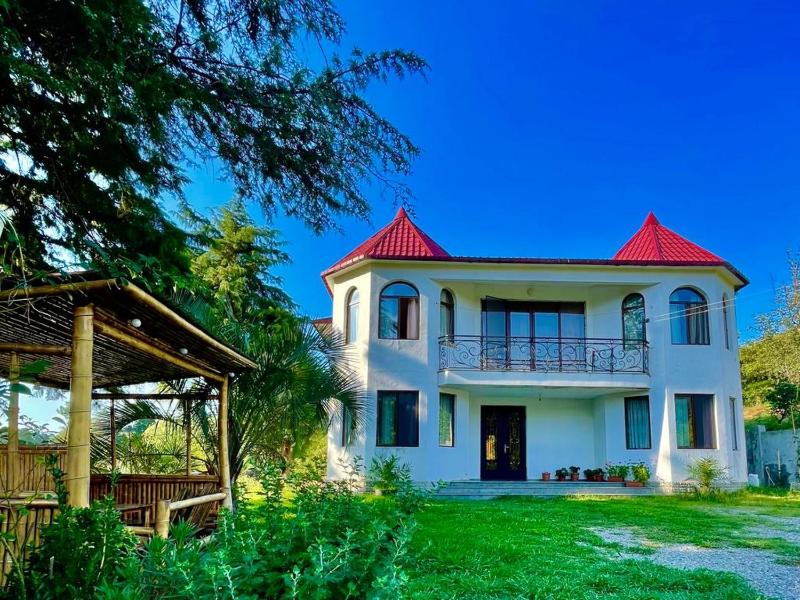 Villa in Chakvi Images