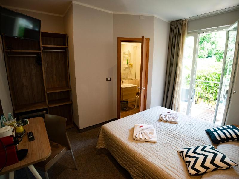 Small Economy Double Room image 1