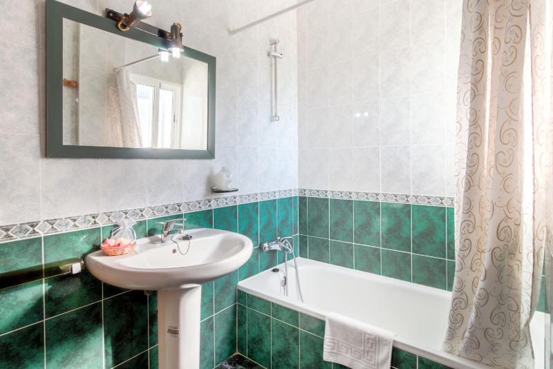 One-Bedroom Apartment with Balcony image 3