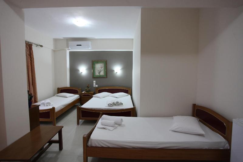 Quadruple Room image 3