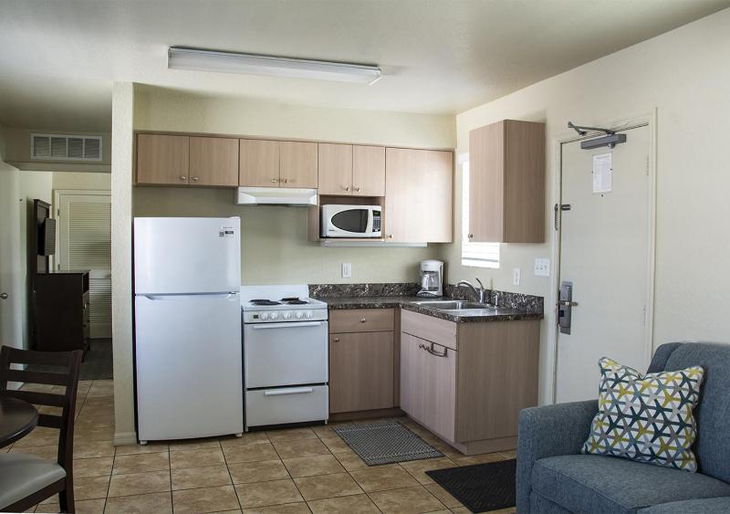 One-Bedroom Apartment image 3