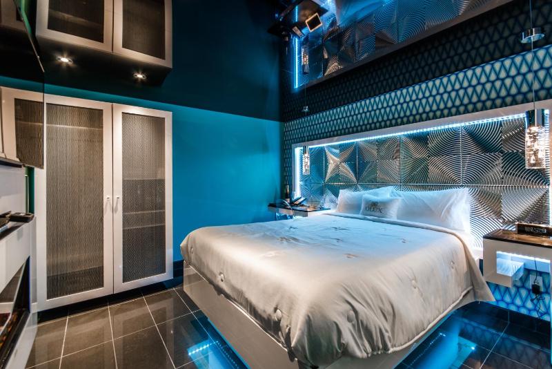 Premium Queen Room-Non-Smoking