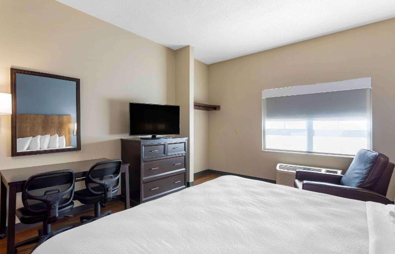 Studio with 1 King Bed - Non-Smoking image 4