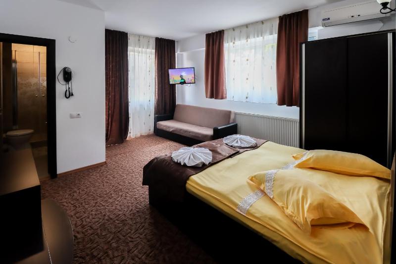 Triple Room image 4