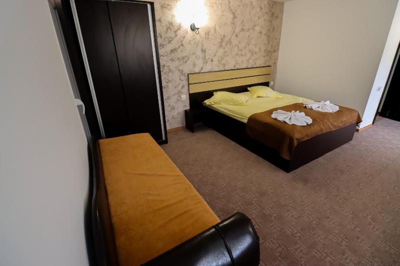 Deluxe Double Room image 1