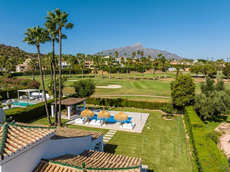 VACATION MARBELLA I Villa Sirio Golf-Front Villa Private Heated Pool BBQ Privacy World-Class Dining 10 min from Puerto Banus - image 7