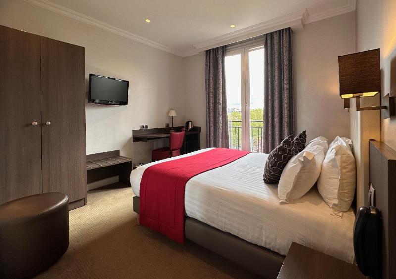 Standard Double Room image 1