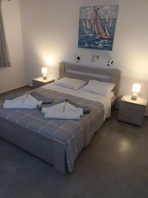 Deluxe One-Bedroom Apartment with Ocean View image 1