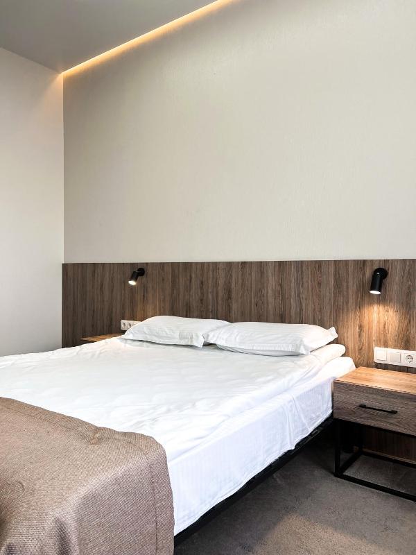 Standard Double Room image 3
