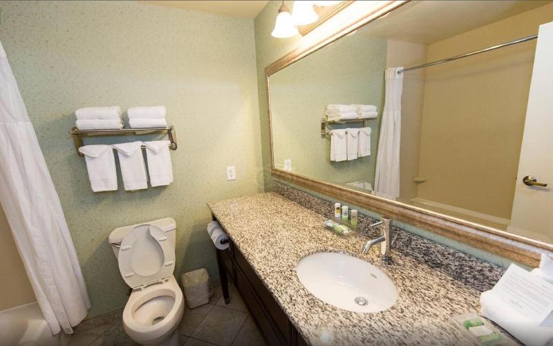 King Room - Non-Smoking image 2