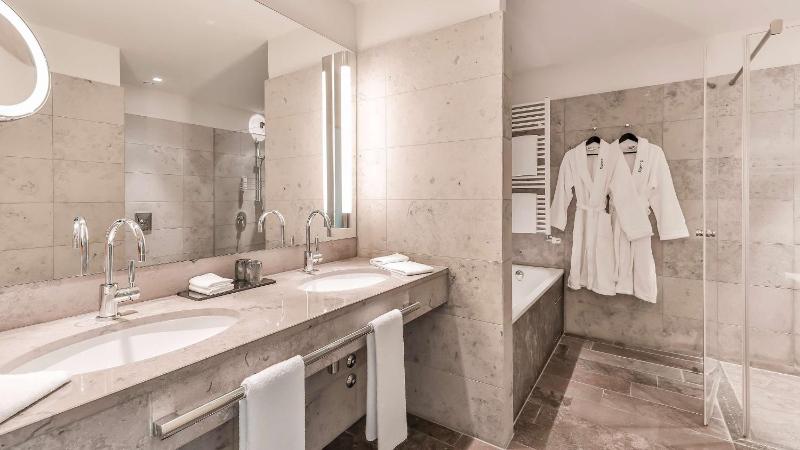 Presidential Suite image 4