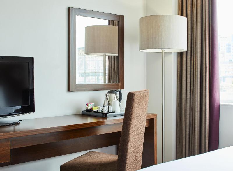 Standard Double Room image 4