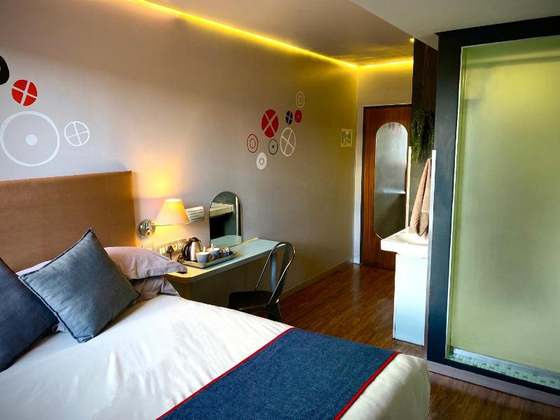 Bannister Hotel - image 9