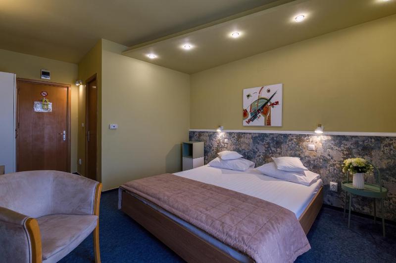 King Room image 1