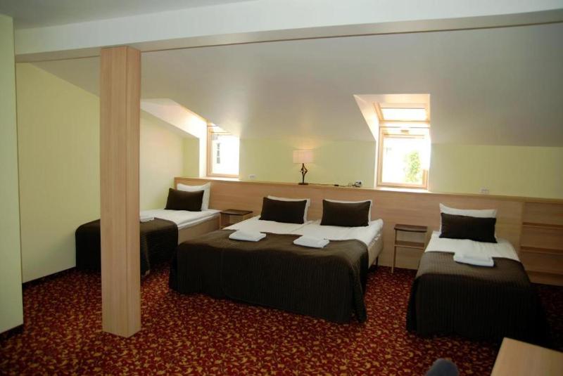 Standard Single Room image 3