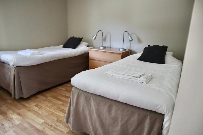 Twin Room image 3