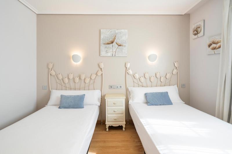 Standard Double or Twin Room image 4