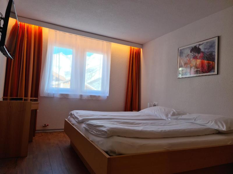 Three-Bedroom Apartment image 4