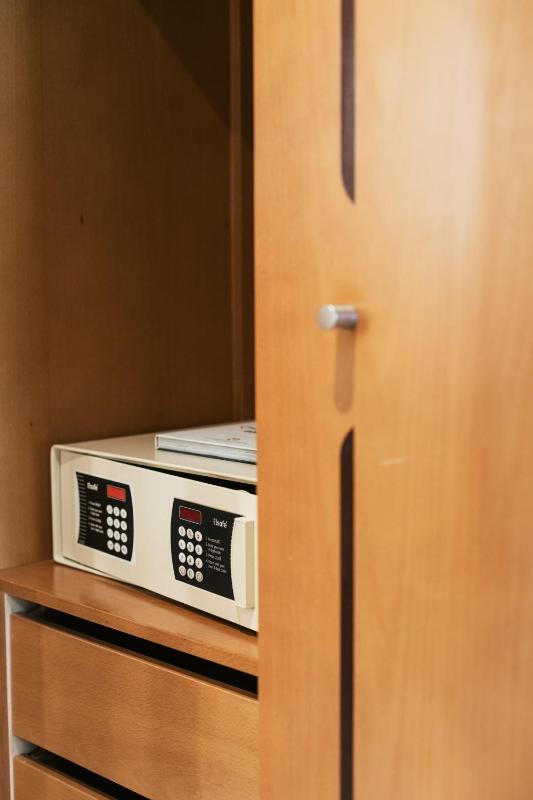 Standard Single Room image 4