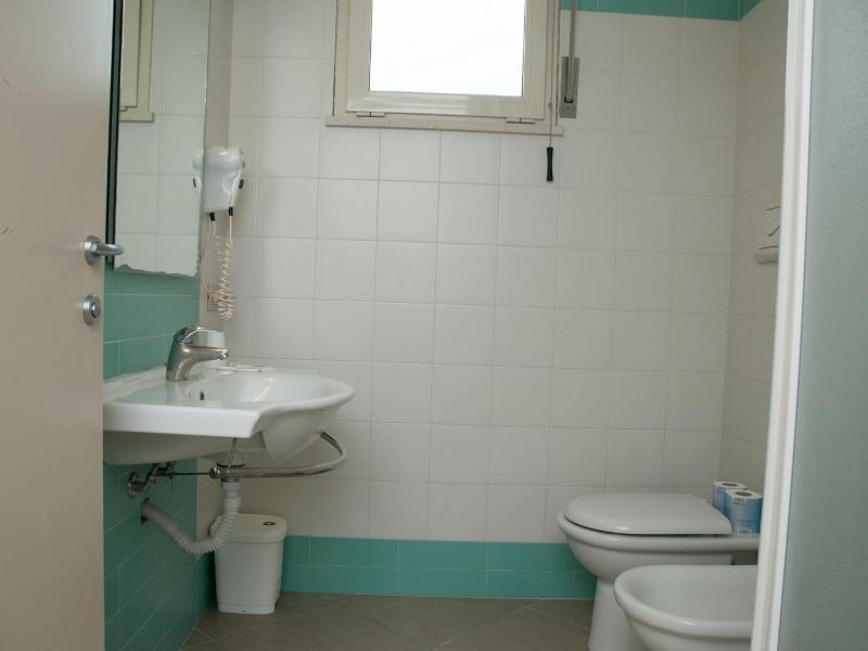 One-Bedroom Apartment image 3