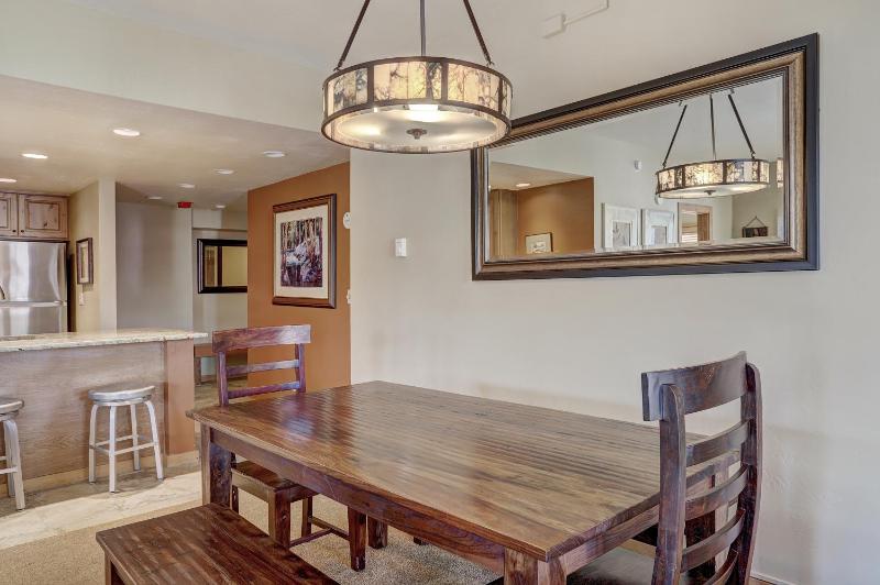 Village at Breckenridge Condos Sleeps 8 - Ski in Out Walk downtown - image 13