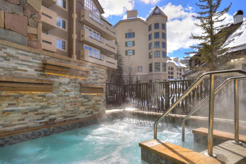 Modern and Updated St James Premium 3 Bedroom Residence condo - image 34