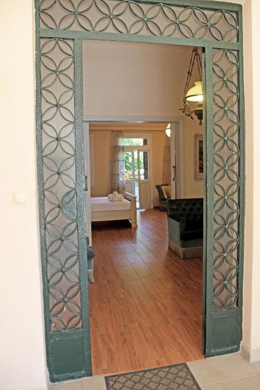 Elpida Downtown Garden Villa - Historic Home Chania Center - image 39