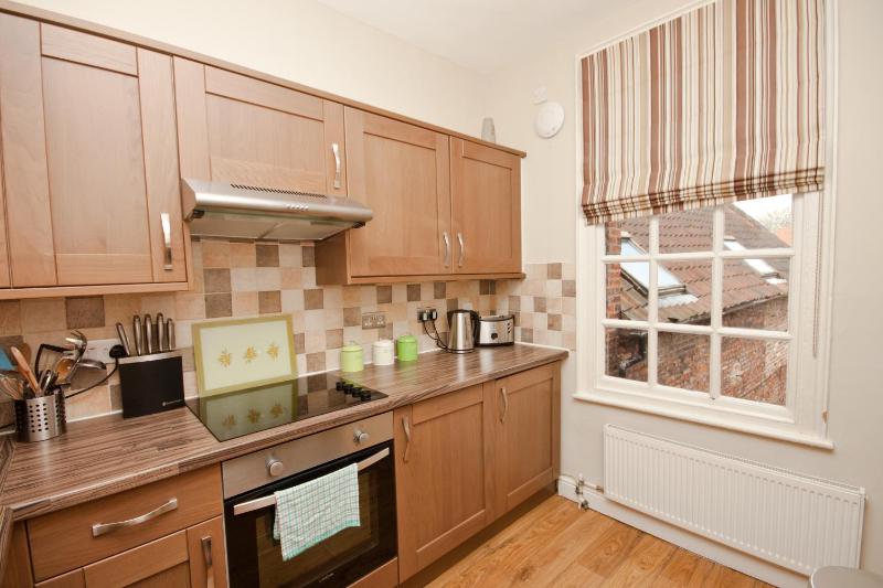Deluxe One-Bedroom Apartment (4 Adults) Jorvik Suite image 4