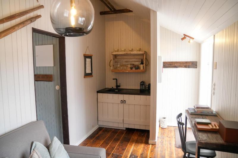 Harbour Cabin Standard image 4