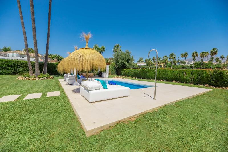 VACATION MARBELLA I Villa Sirio Golf-Front Villa Private Heated Pool BBQ Privacy World-Class Dining 10 min from Puerto Banus - image 16