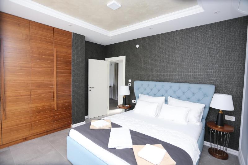 Apartment with Sea View image 3