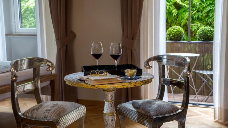 Deluxe Suite image 2