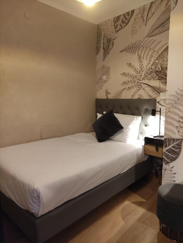 Standard Single Room image 2