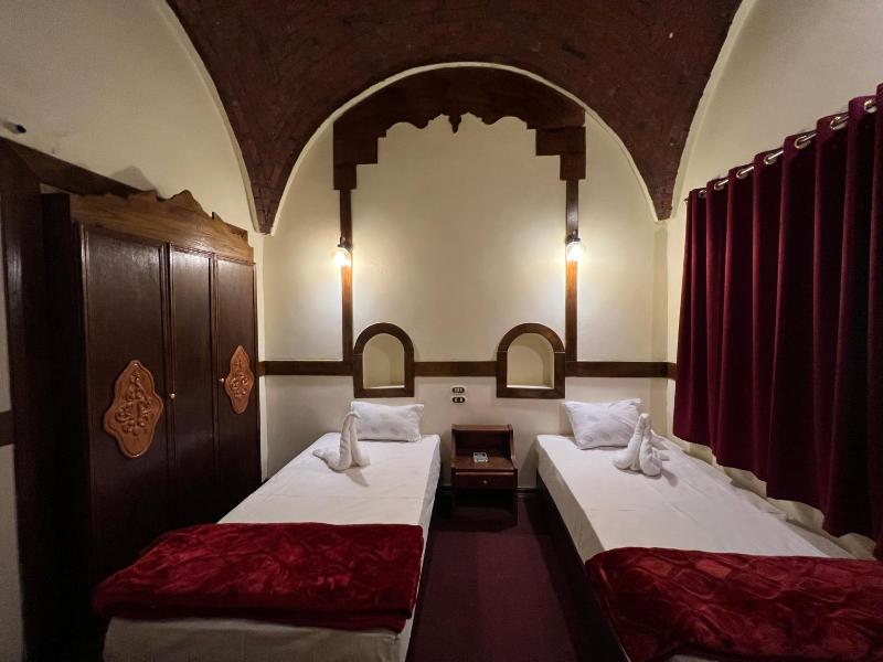 Elphardous Oasis Hotel - image 15