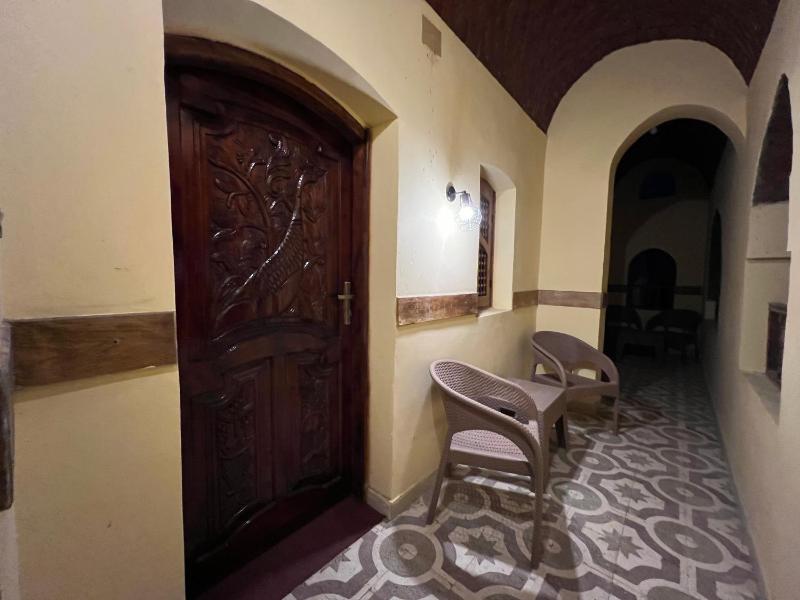 Elphardous Oasis Hotel - image 12