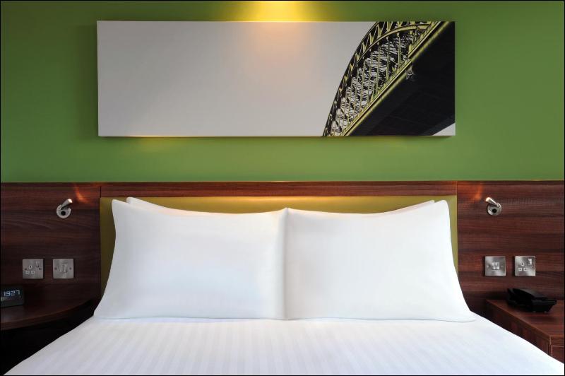 Queen Room - Mobility Access image 3