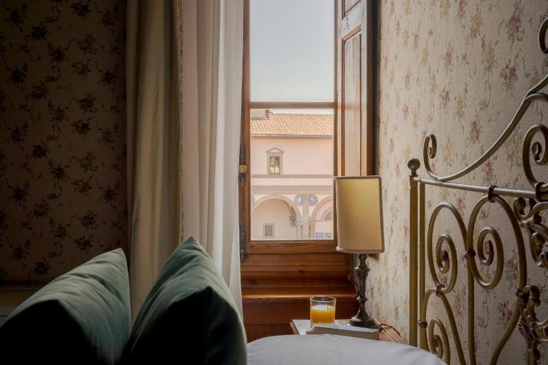 Single Room image 4