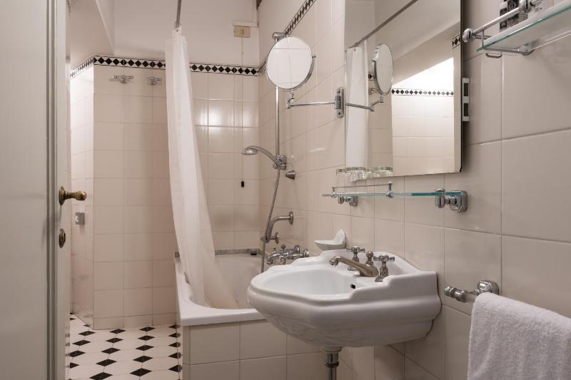 Superior Double Room Separate Building image 2