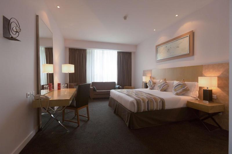 Executive Room image 3