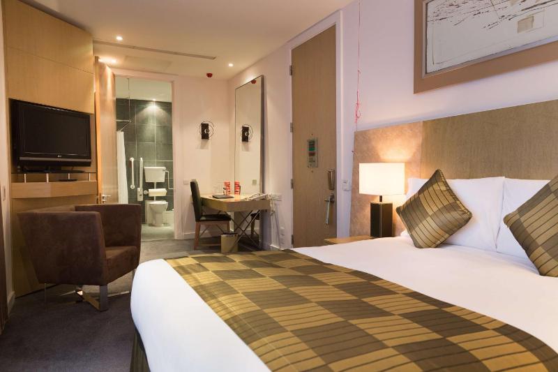Superior Room image 3