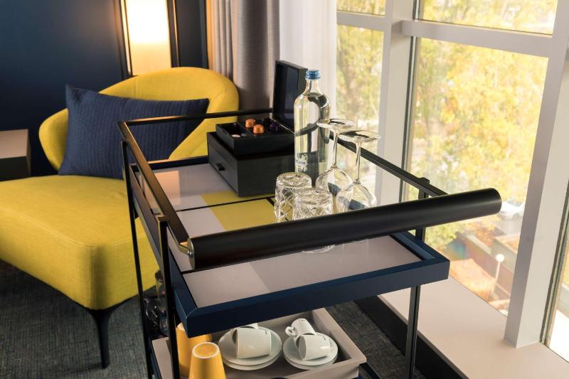 Executive Twin Room with City View image 4