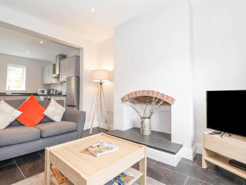1 Millbank - image 30