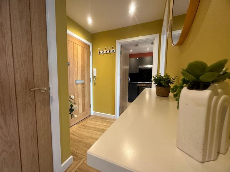 Open Mind Property - Luxury Apartment in the City - image 4
