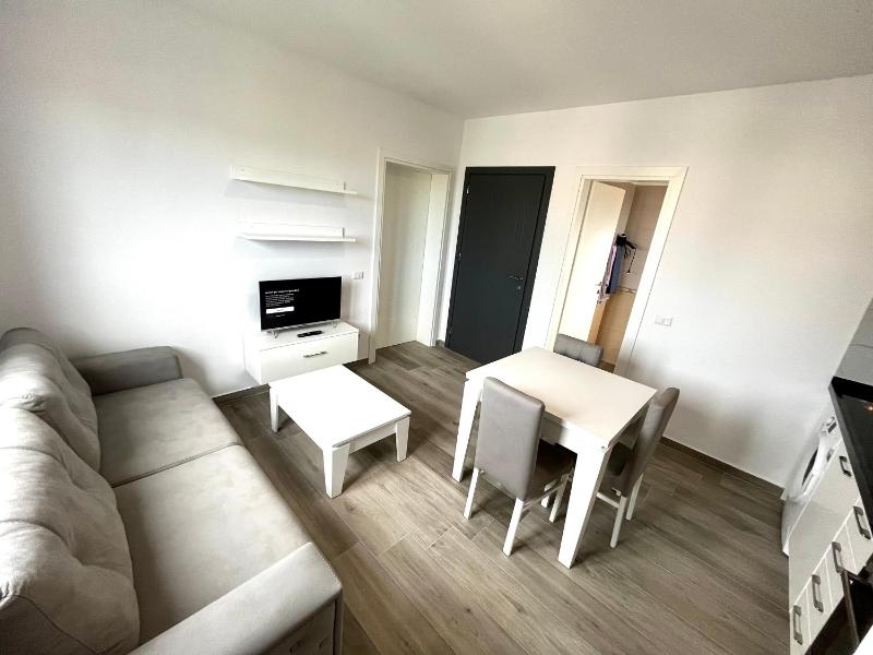 Apartment image 3