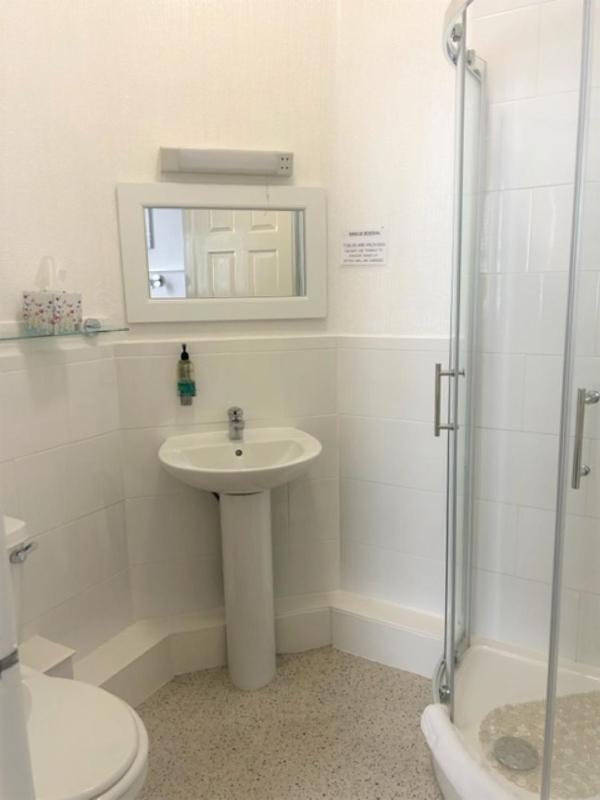 Budget Double Room image 2