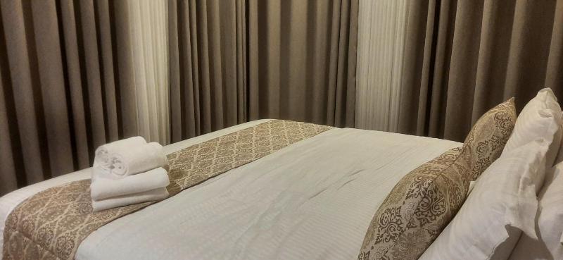 Cosy home in heart of Colombo at Capitol Twinpeaks. - image 14