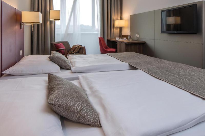 Superior Room image 4
